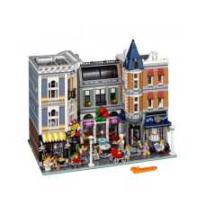 LEGO CREATOR EXPERT 10255 Trg - modeli za odrasle